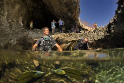 Morro Jable Dive Centre - Fuerteventura. Cave shore dive.